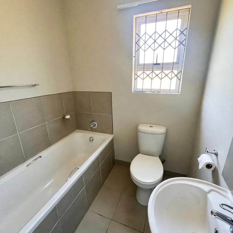 2 Bedroom Property for Sale in Amalinda Eastern Cape